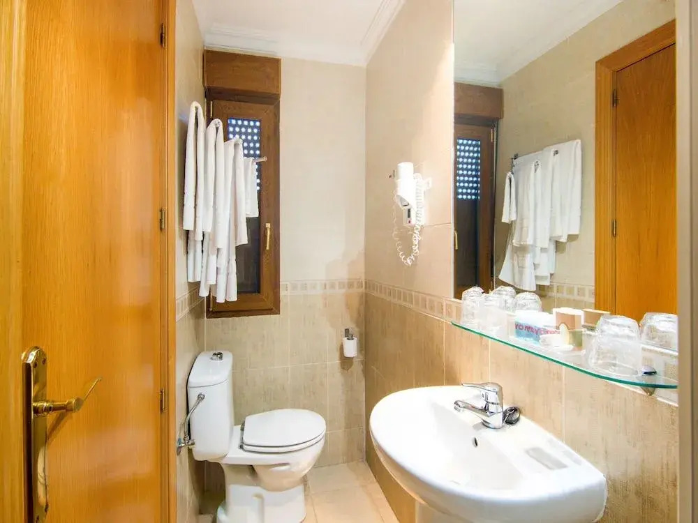 Hostal Rural El Caño by Vivere Stays