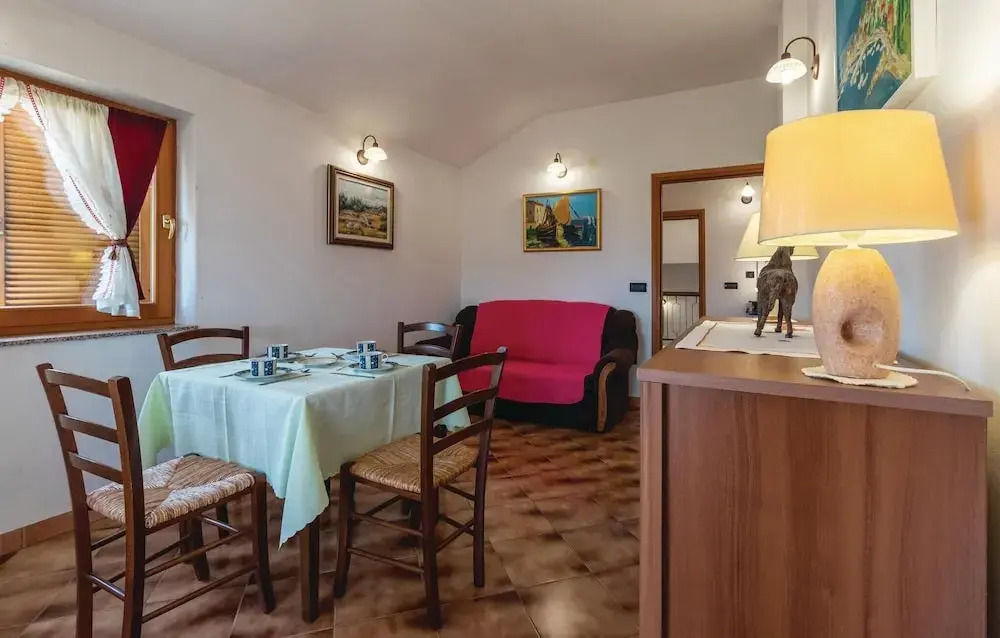 Stunning Home in Preko With 3 Bedrooms and Wifi