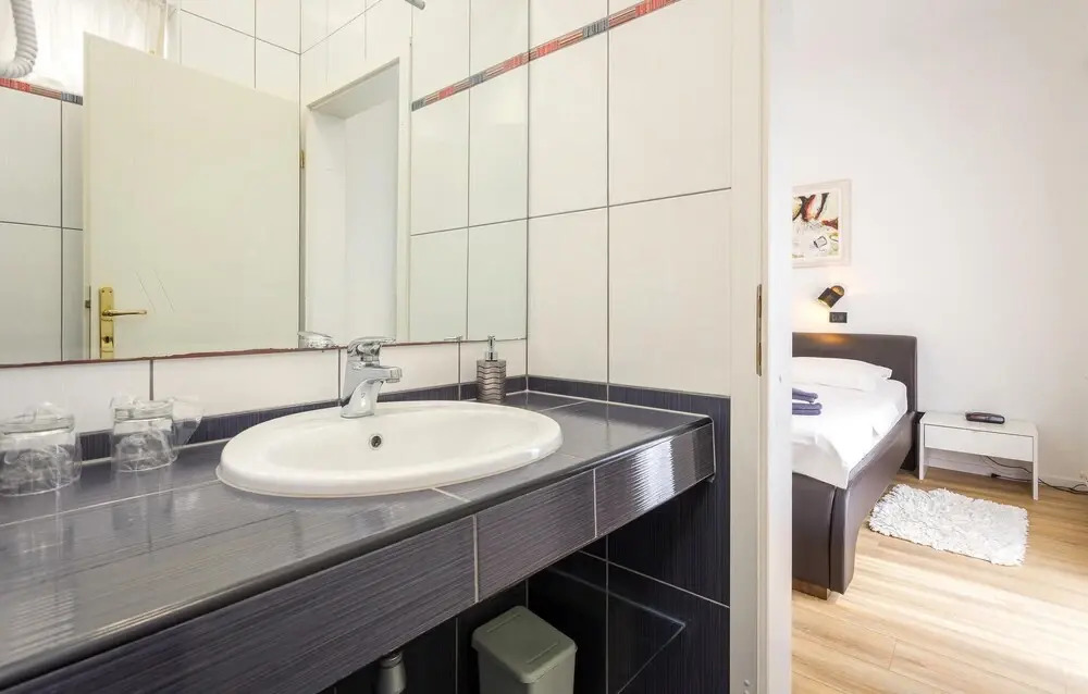 Amazing Home in Medulin With Wifi and 2 Bedrooms