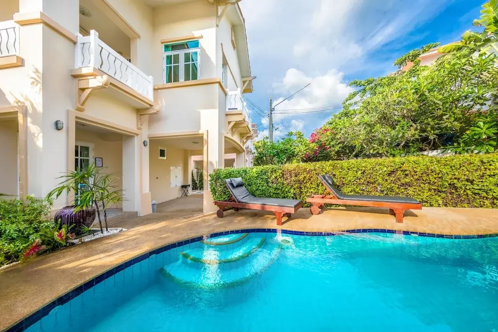 Royal Beach Pool Villa Pattaya