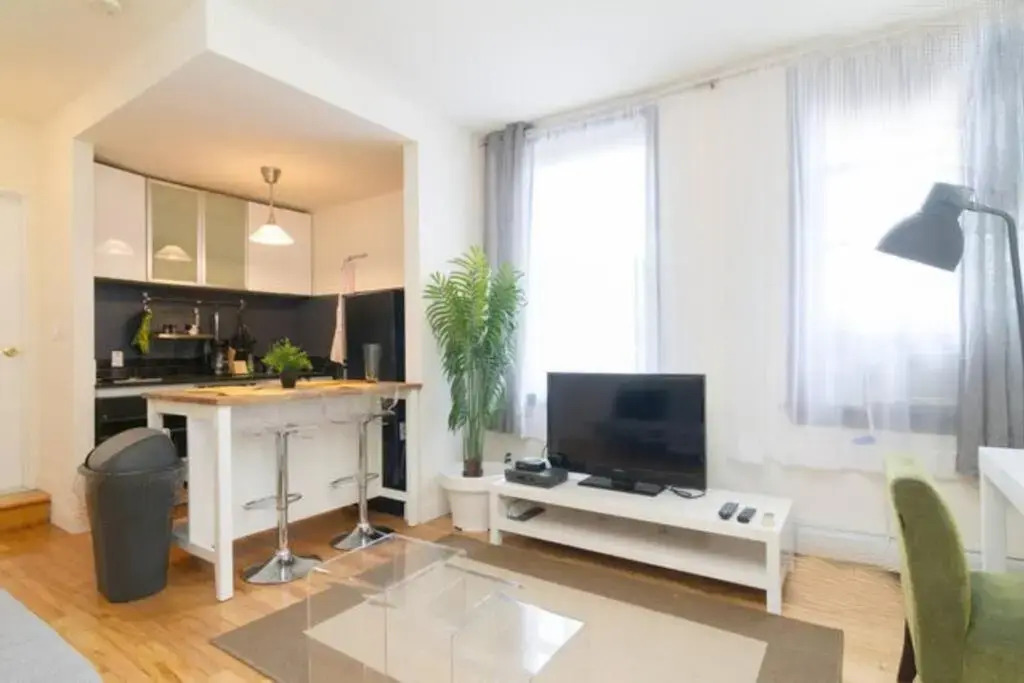 139-3E West Village 1BR best value