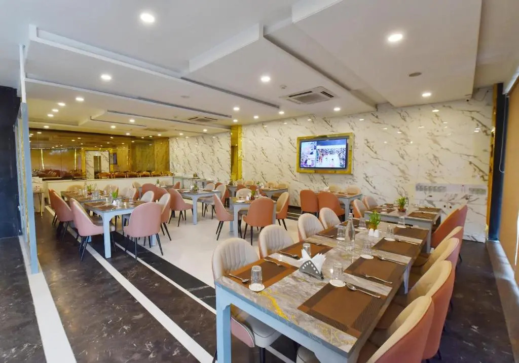 Foxoso Fiori - A Corporate Hotel