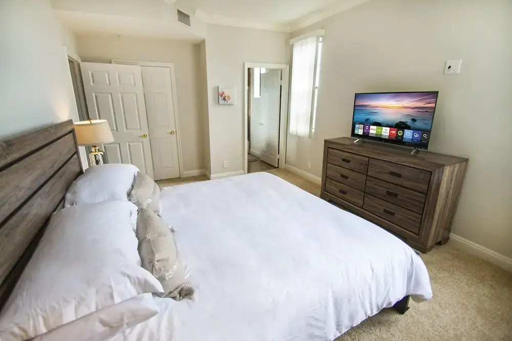 Beverly Hills luxury 2 Bed 2 Bath