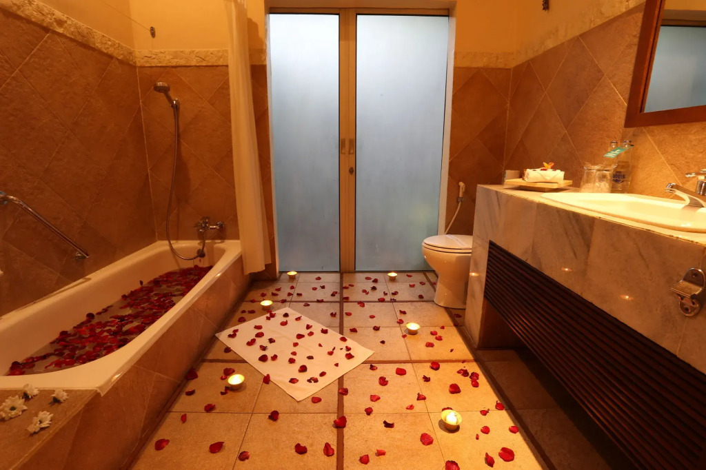The Cakra Hotel