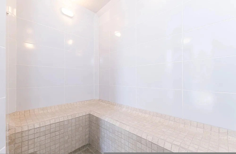 Metropolitan Living - 412b