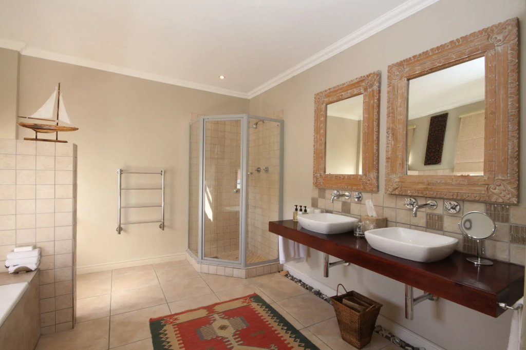 Lavender Manor Guest Lodge
