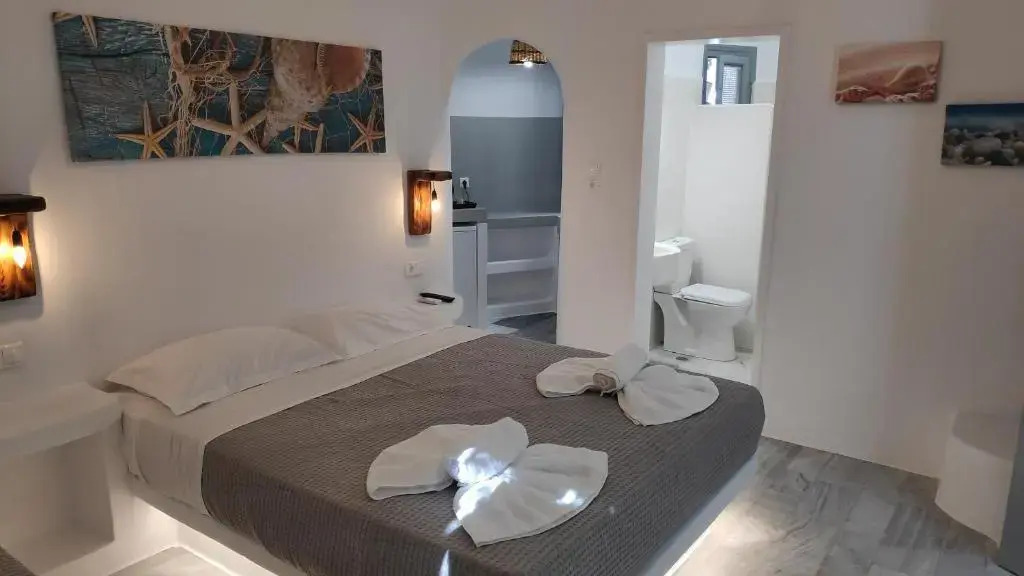 Grey Rooms Naxos