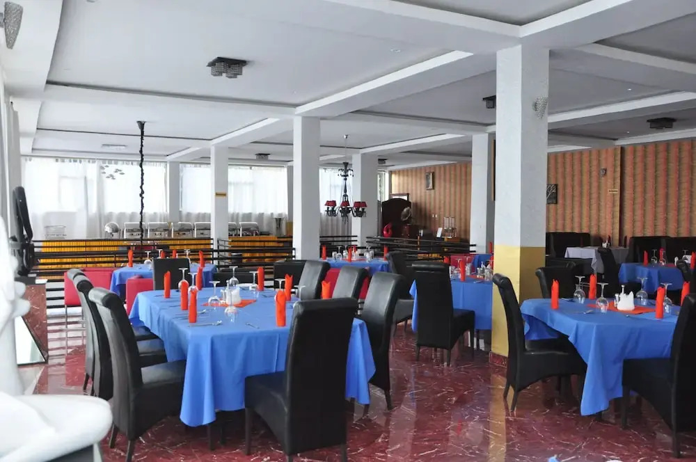 Ruth Hotel