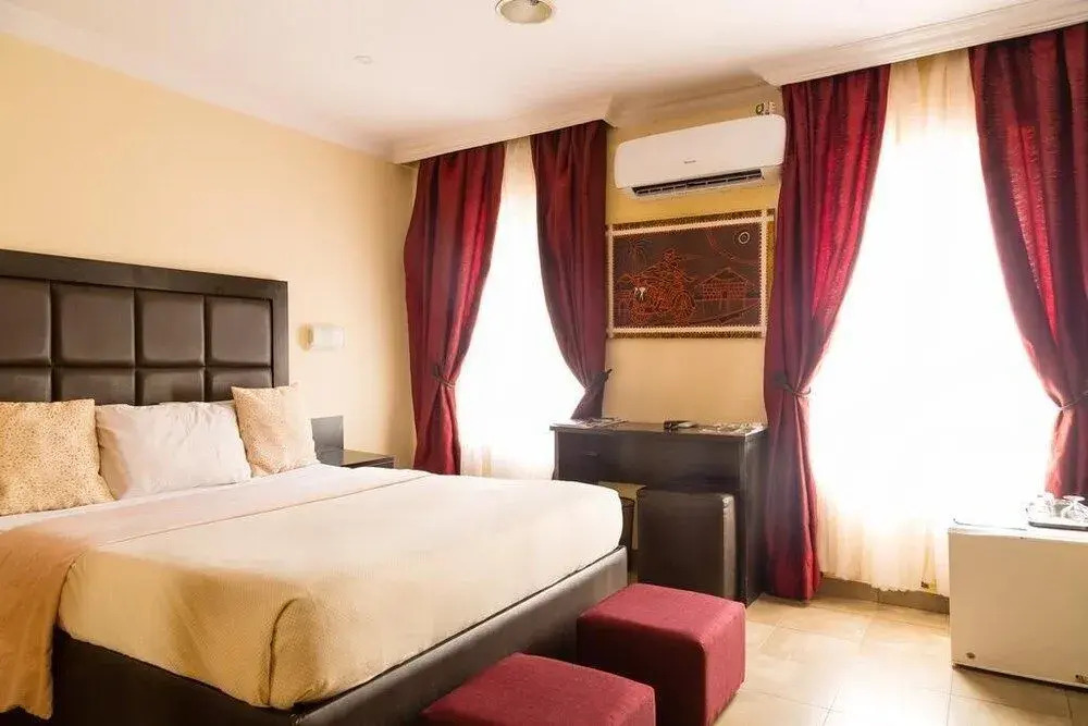 Carlisle Hotel