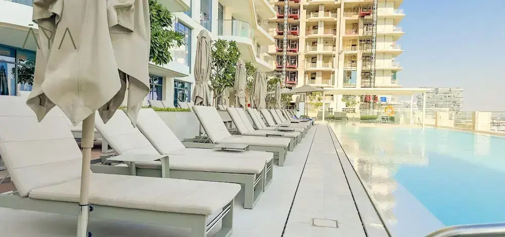 Aya - Beachfront Apartment With all Amenities and Pool