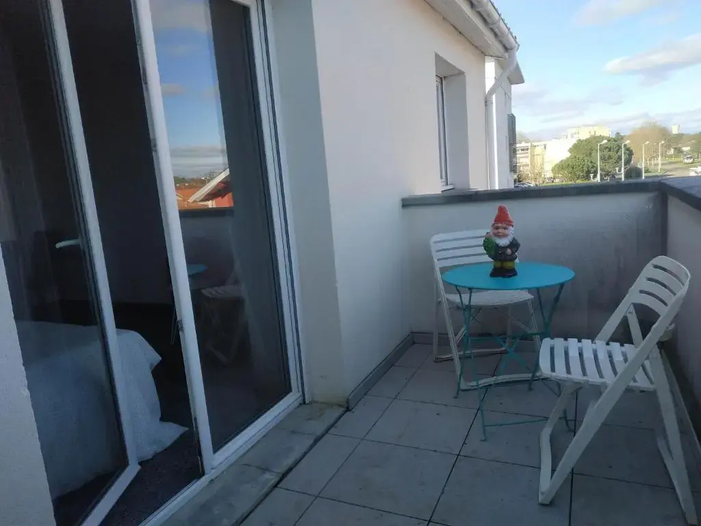 Capitaine Némo T2 4pers, piscine, parking privé, lits faits, serviettes de toilette
