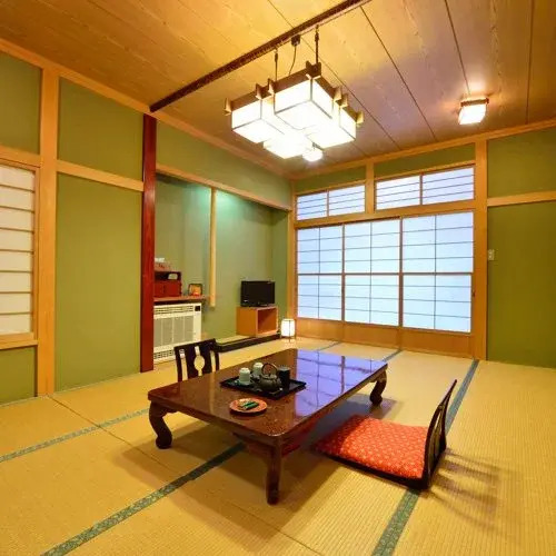 Yanagiya