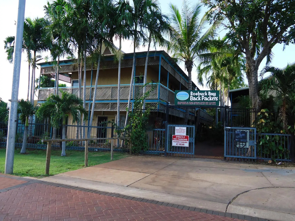 Roebuck Bay Backpackers