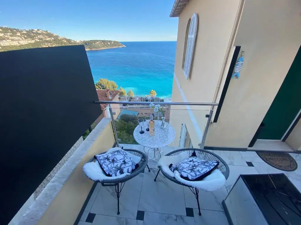 Brand New Studio, Sea View, AirCon, Wifi