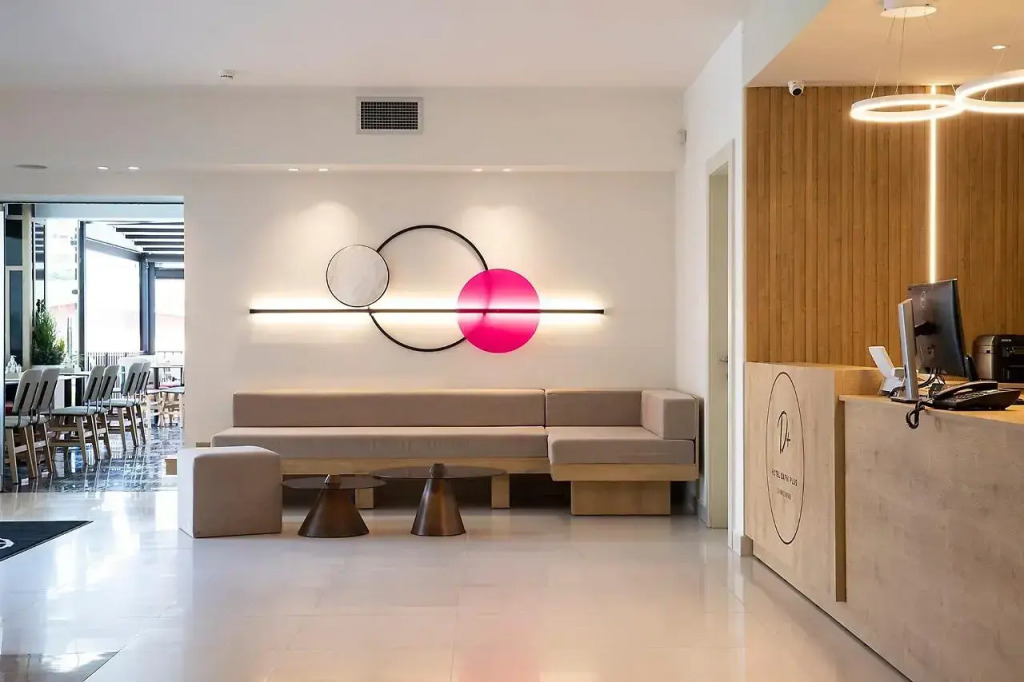 Dafni Plus Hotel