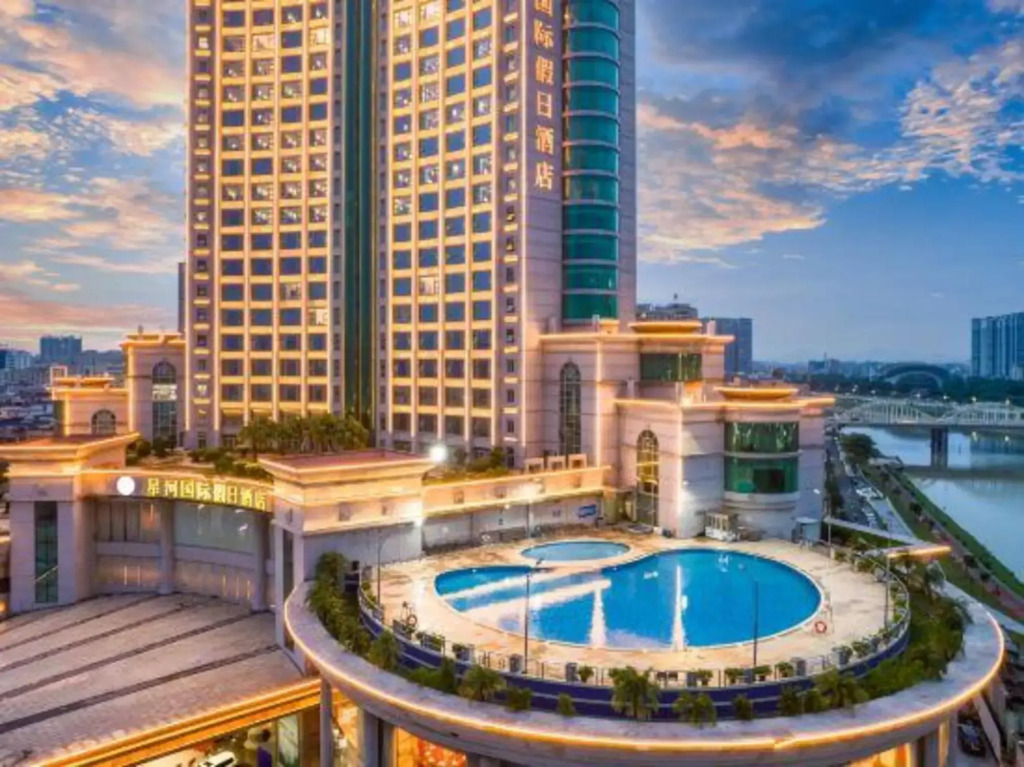 Galaxy International Holiday Hotel