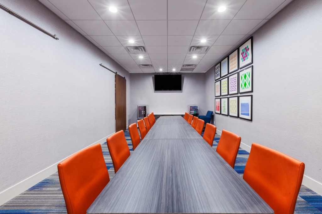 Holiday Inn Express & Suites Tulsa West - Sand Springs by IHG