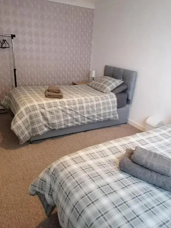 Bathgate Handy House