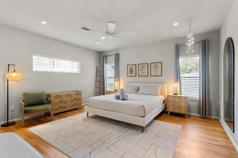 Spacious 3BR w Parking Pet Friendly
