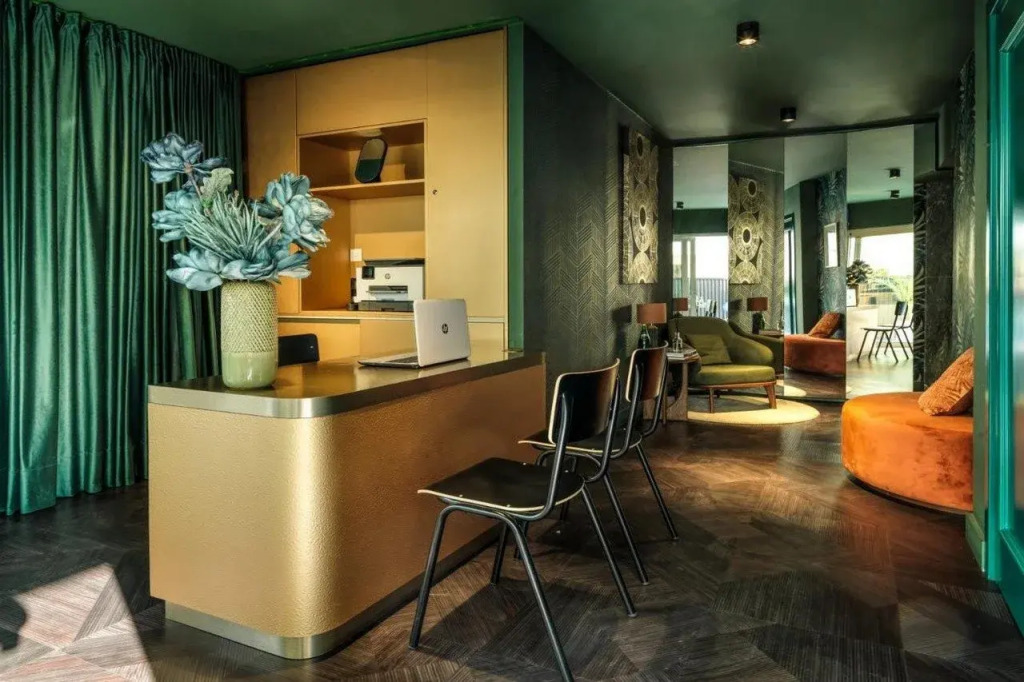 LIV URBAN Suites