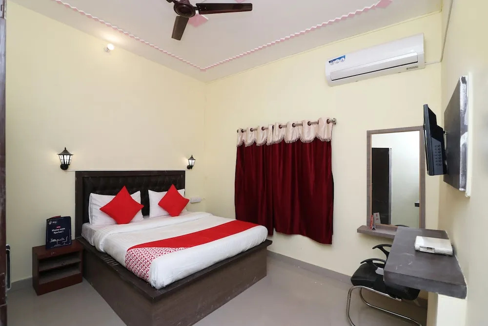 Sandhya Guest House by OYO Rooms