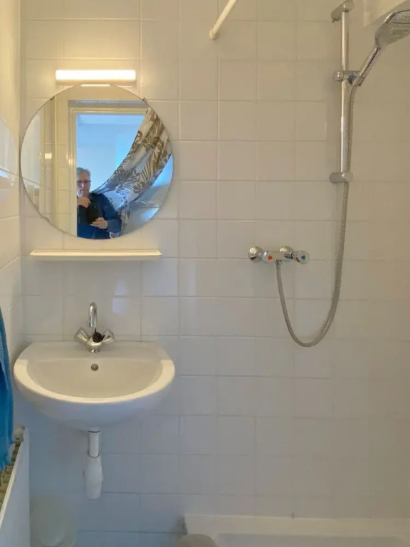 Unique Studio on Large Estate With sea View