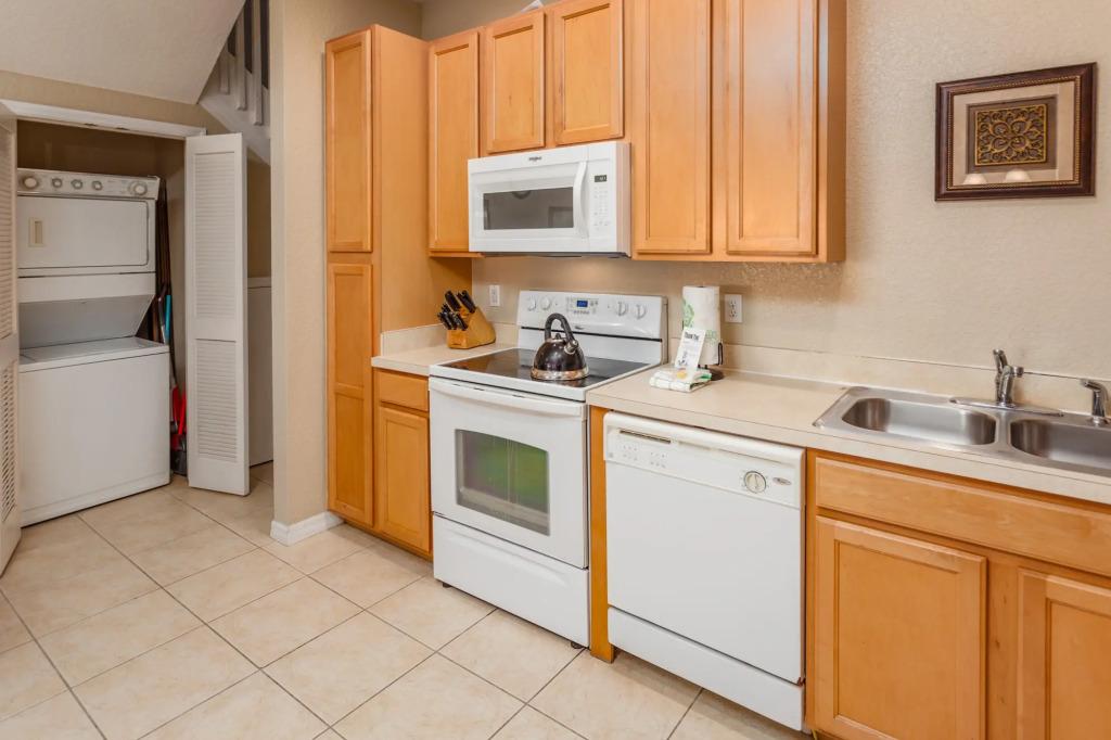 Coral Cay-ru1054