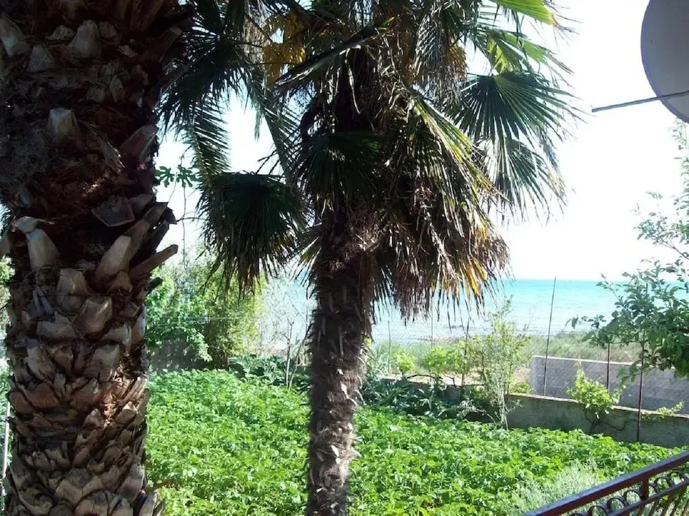 Teo - 8m From the sea & Parking - A2 Bijeli