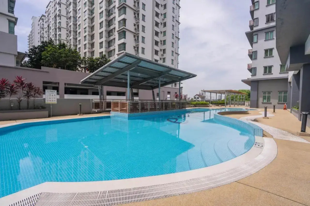 Cozy 2-bedroom for 4 pax with Pool - Subang Jaya
