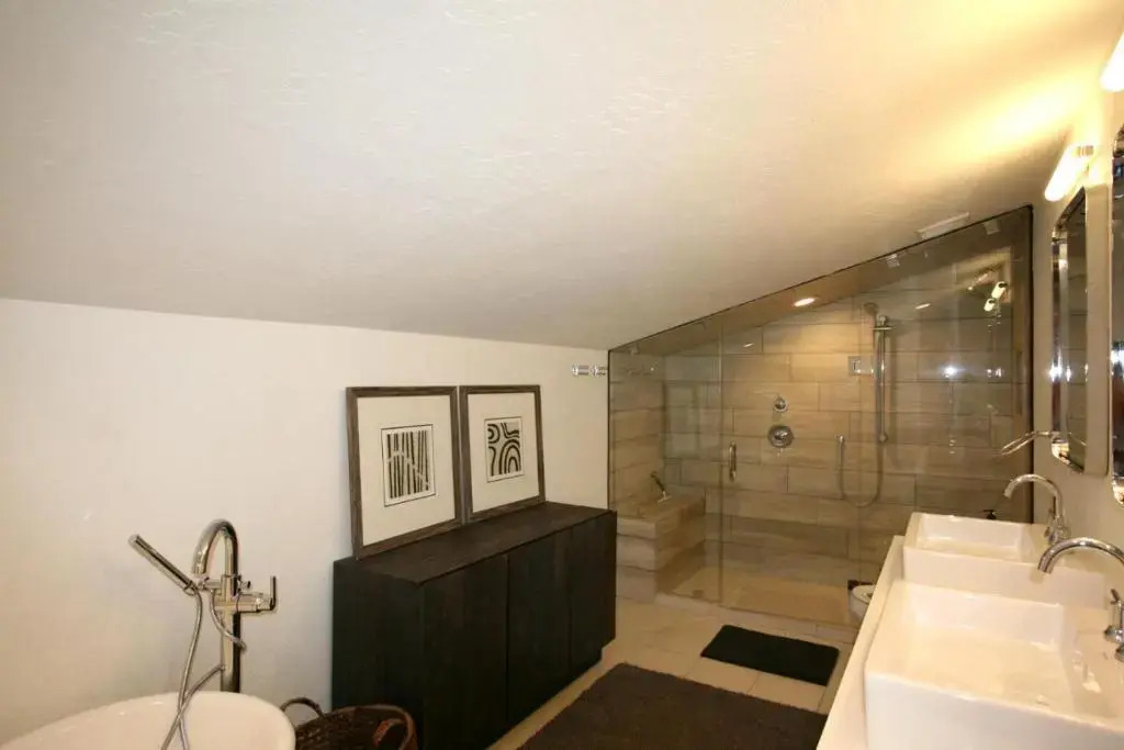 Aspen Grove 3 Bedrooms AGC-8 by KBM