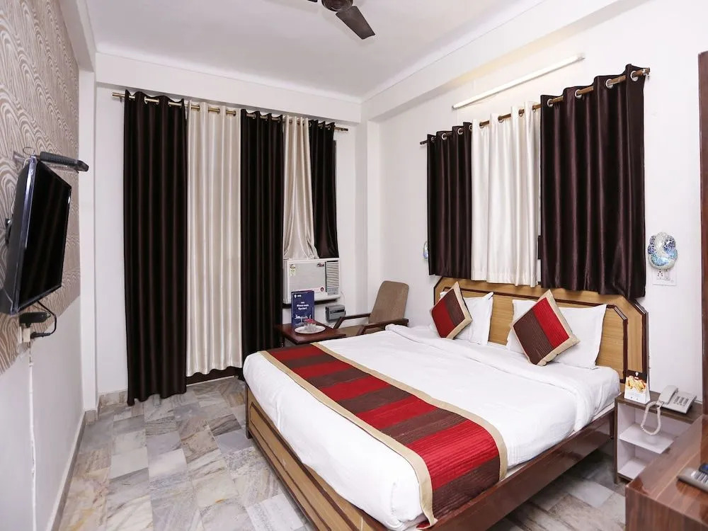OYO 3395 Hotel Arjun