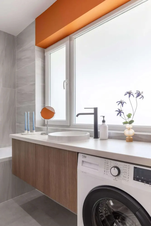 Playful Bright 1BR Near The Faculty of Law