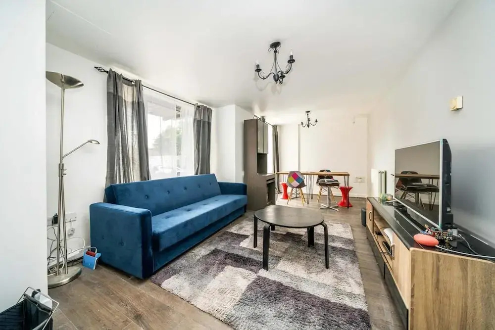 2 Bed Apartment Near Mark Street Gardens