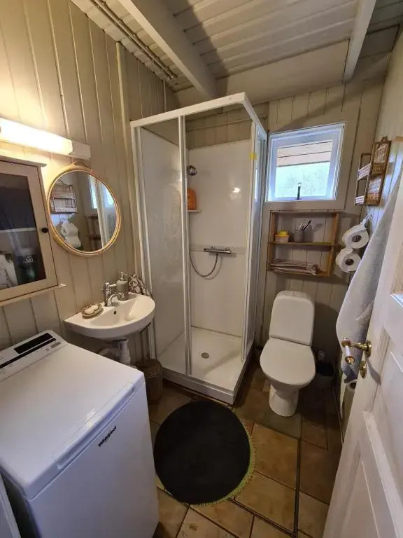 Cozy Cottage in Icelandic nature with Hot tub