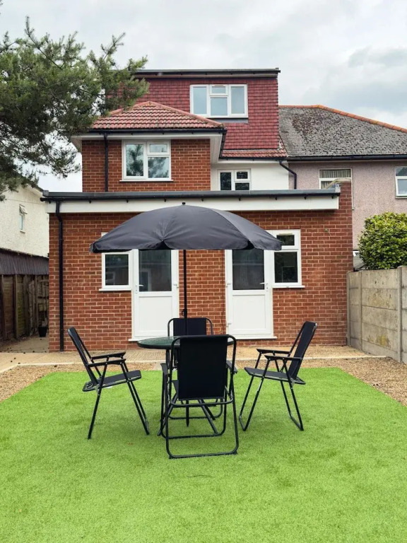 Heathrow Lodge BnB