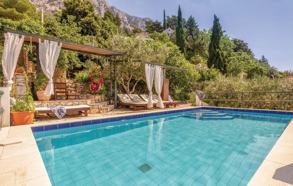 Holiday Home Mimice 21 With Outdoor Swimmingpool