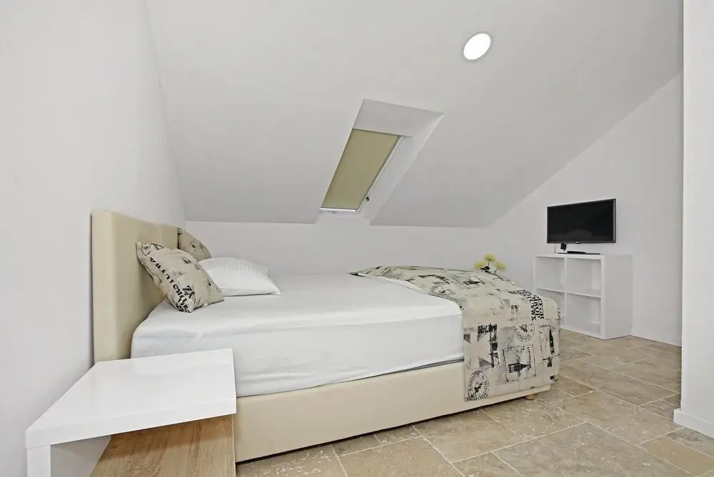 Amazing Home in Sibenik With Wifi and 3 Bedrooms
