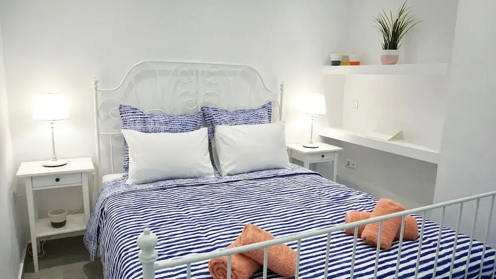 Cycladic Style Apt in Athens