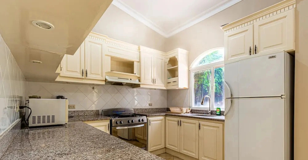Accessible Ocean Village 2 br Family House