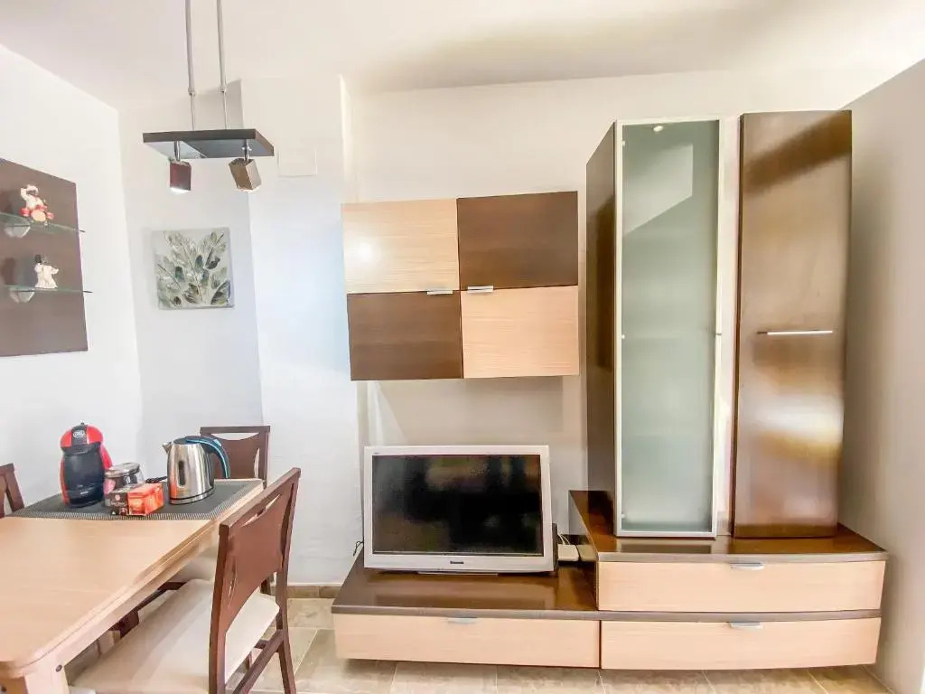 ¡Relax, terraza y wifi! A 50m de la playa