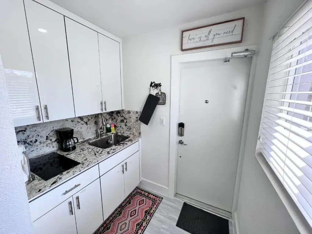 ?stylish Studio Apartment By Miami Airport