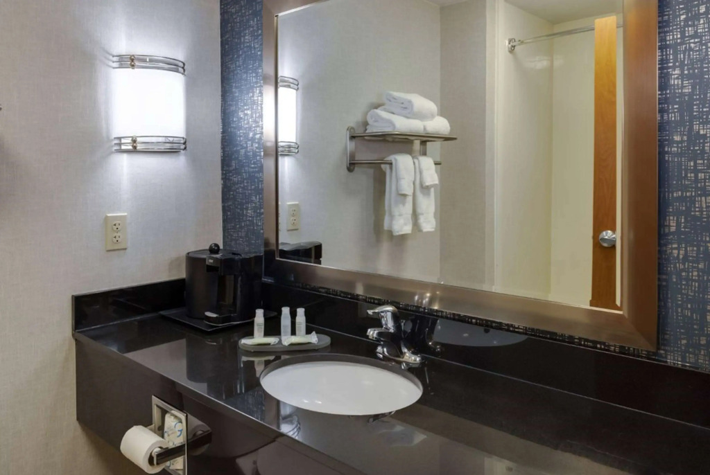 La Quinta by Wyndham Edmond