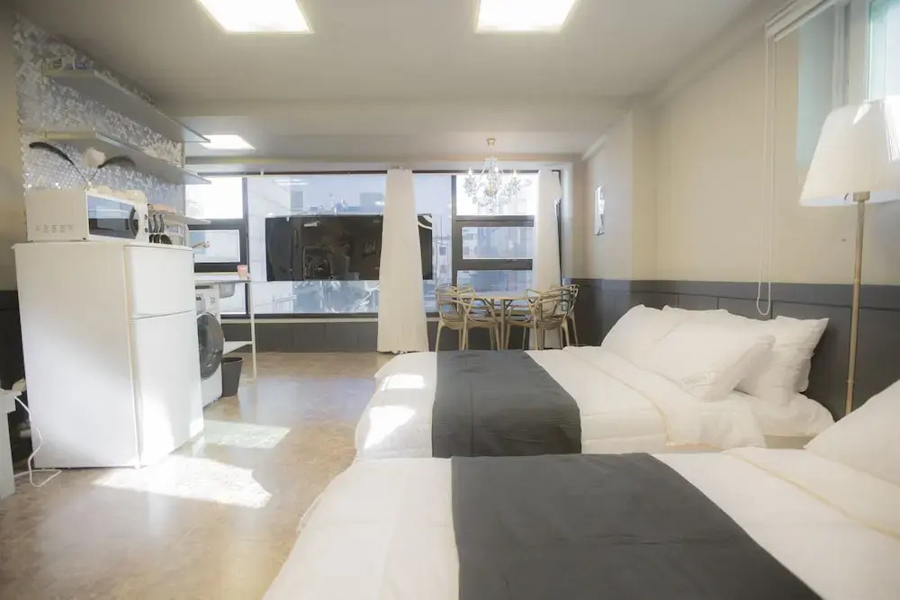Atelier Guest House
