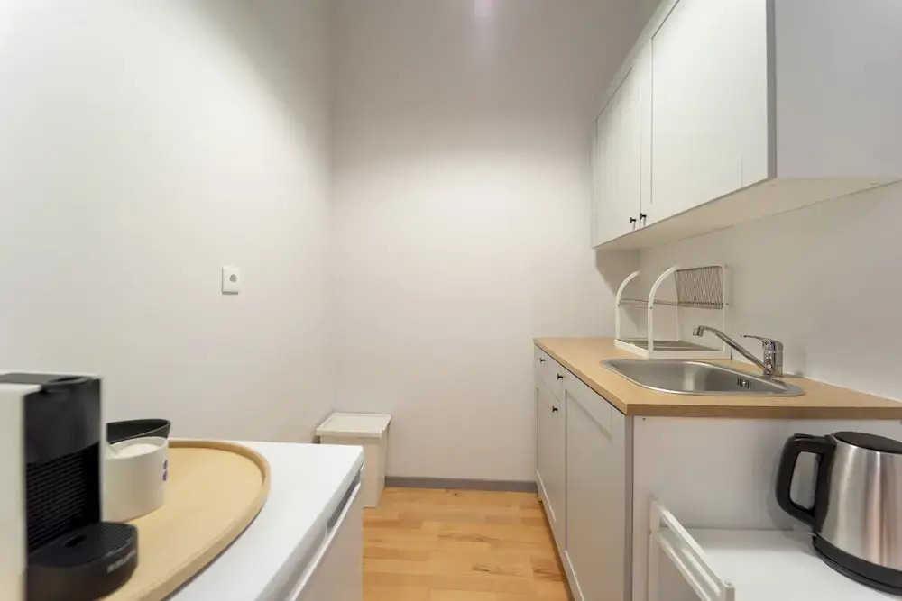 Modern Newly Refurbished Studio - Close TO Center