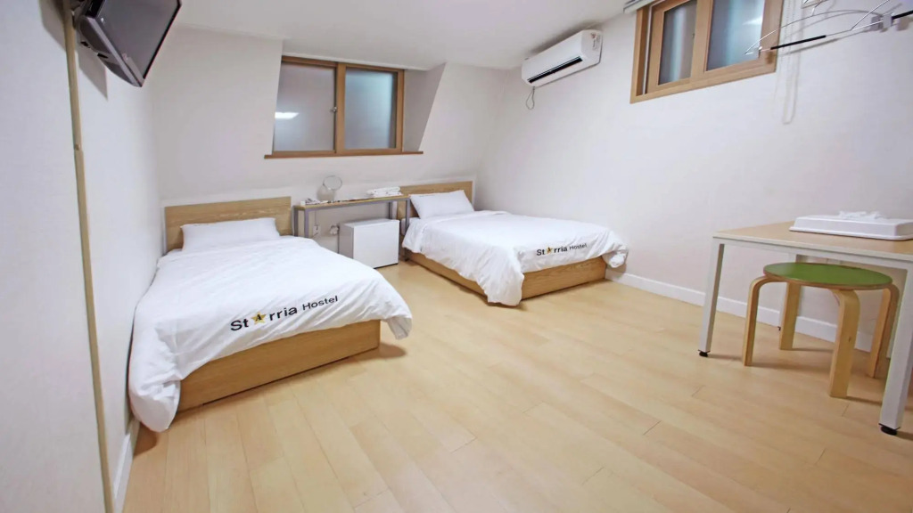 Starria Hostel foreign guest only