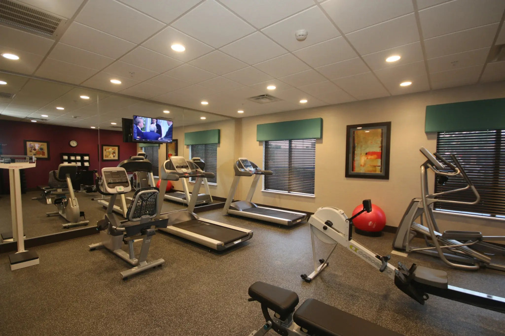 Holiday Inn Express & Suites Charlotte North by IHG