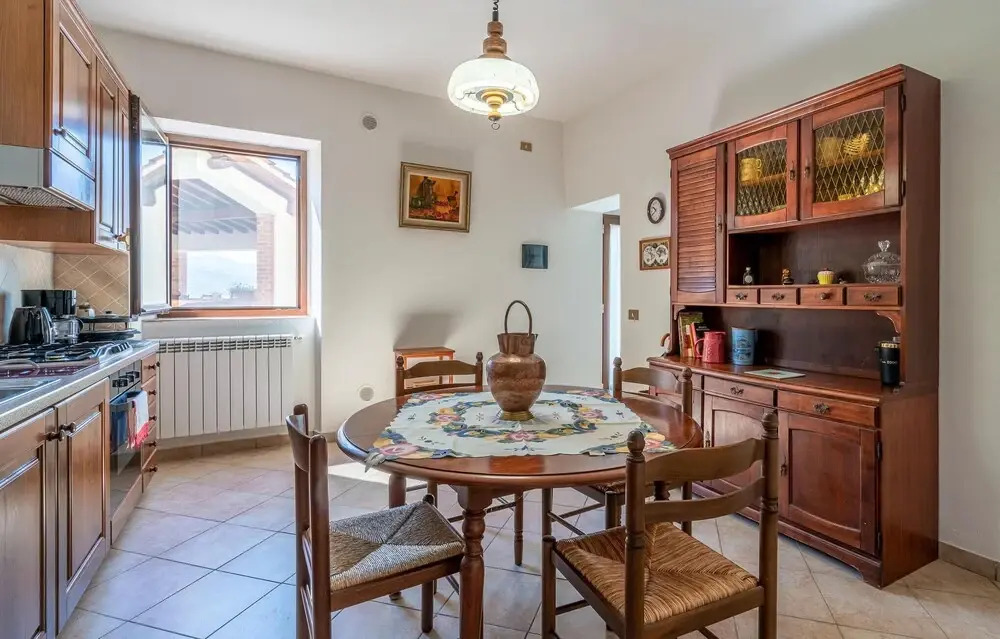 Stunning Home In Case Lori