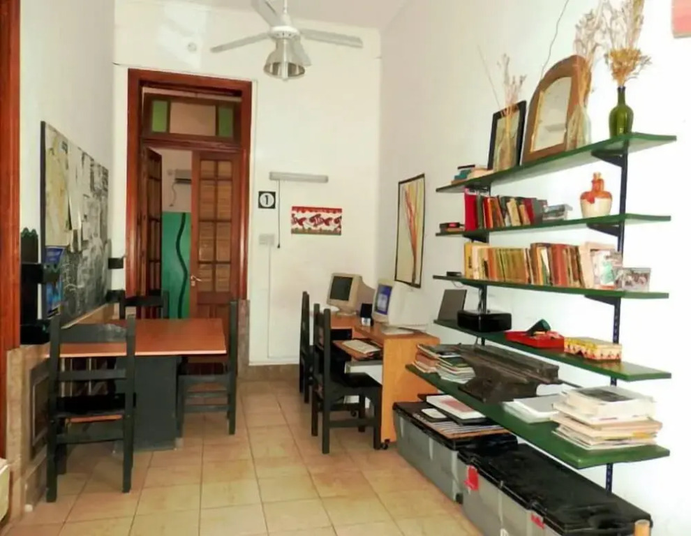 Llanura Hostel