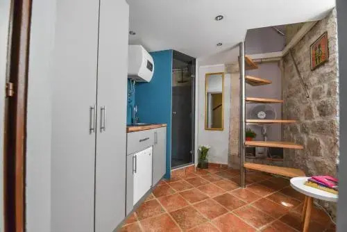 Aurora Tiny Apartment