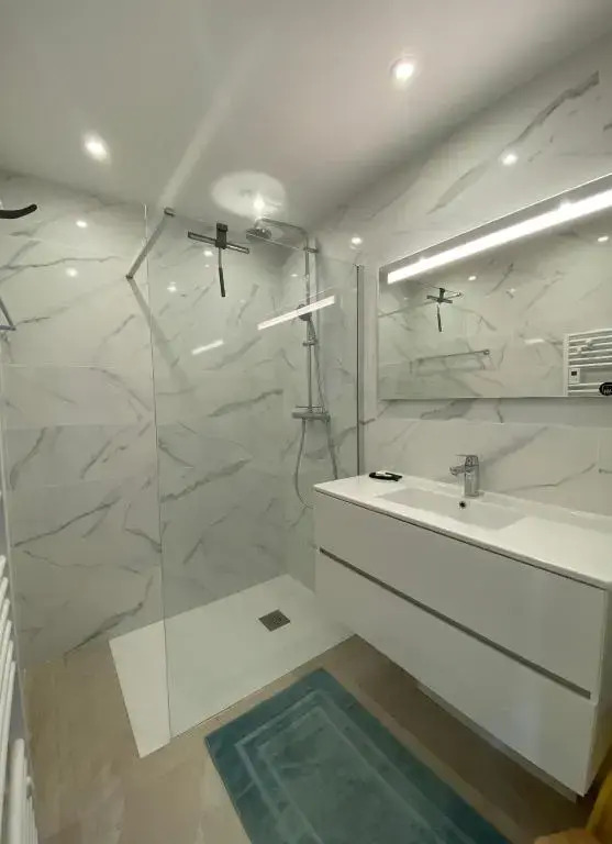 Superbe T4 -Vue Mer- Tout Confort Refait a Neuf!